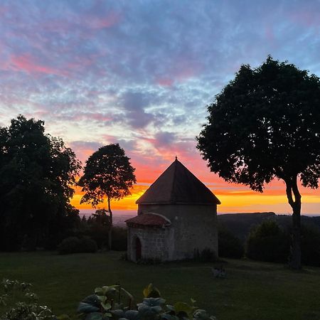 Domaine De Montvianeix Bed & Breakfast Saint-Victor-Montvianeix Exterior foto