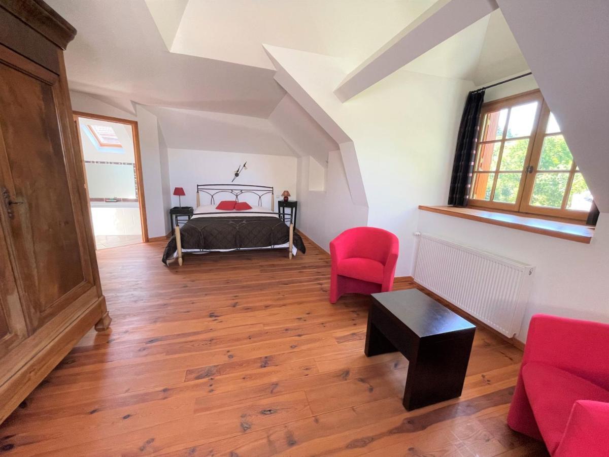Domaine De Montvianeix Bed & Breakfast Saint-Victor-Montvianeix Exterior foto